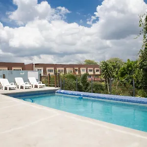 Choose To Be Happy At Brompton Estates - One And Two Bedroom With Pool Apartment Kingston