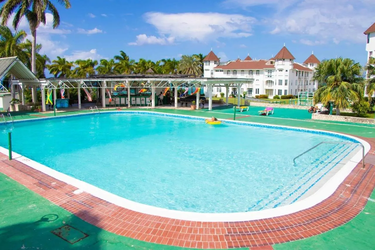 Malibu Ocean View Studio Apartment Montego Bay